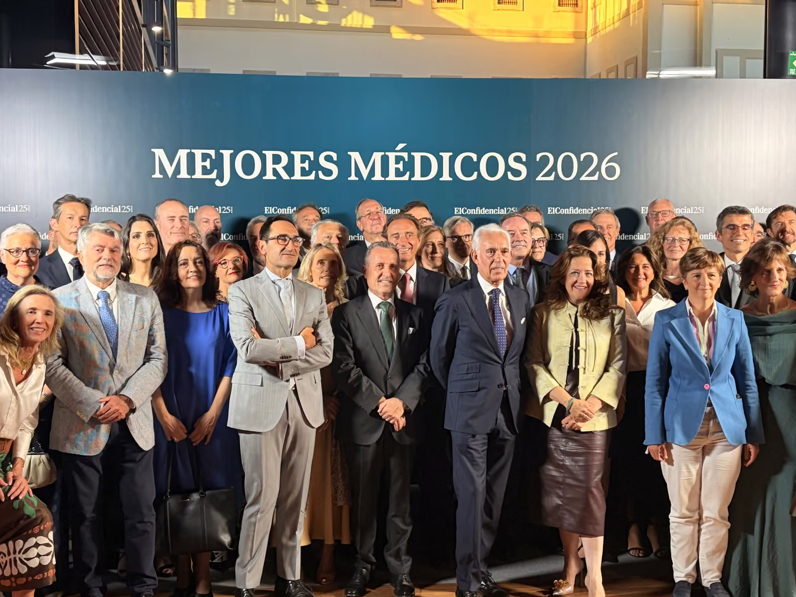 Foto de grupo de los médicos reconocidos en 2026