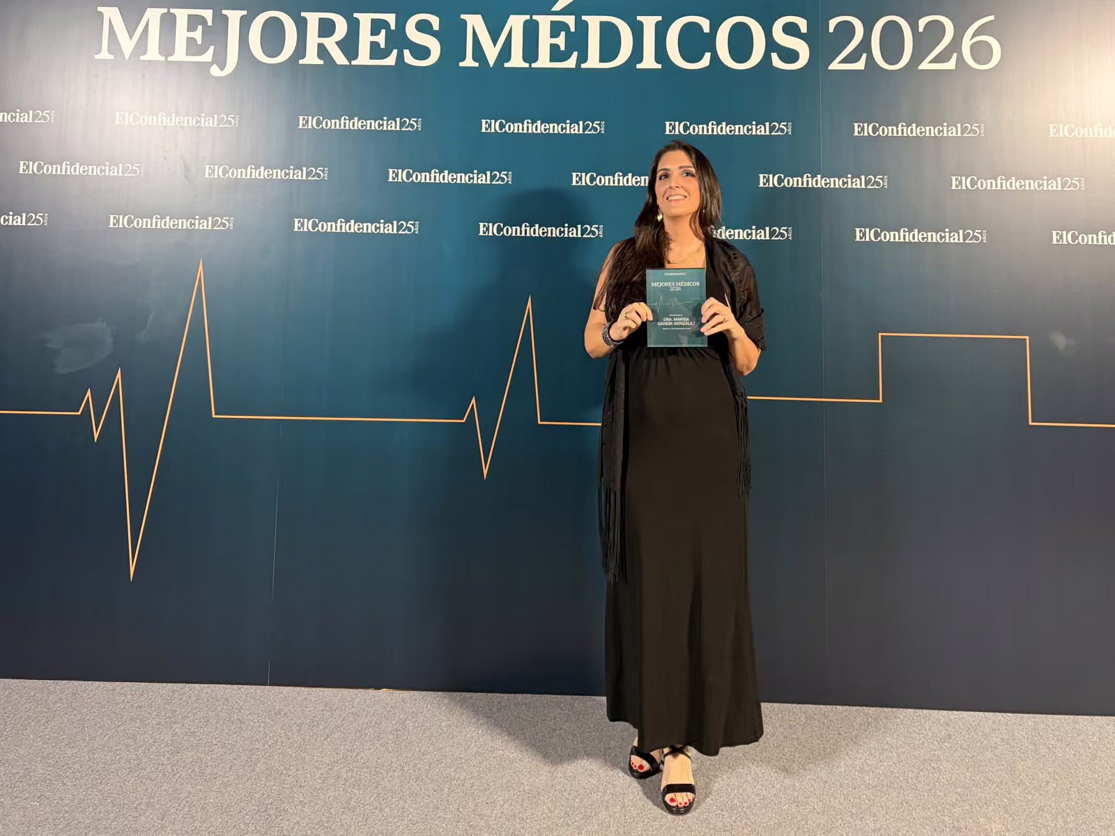 La doctora Marisa Gandía con el reconocimiento de Los Mejores Médicos de España 2026