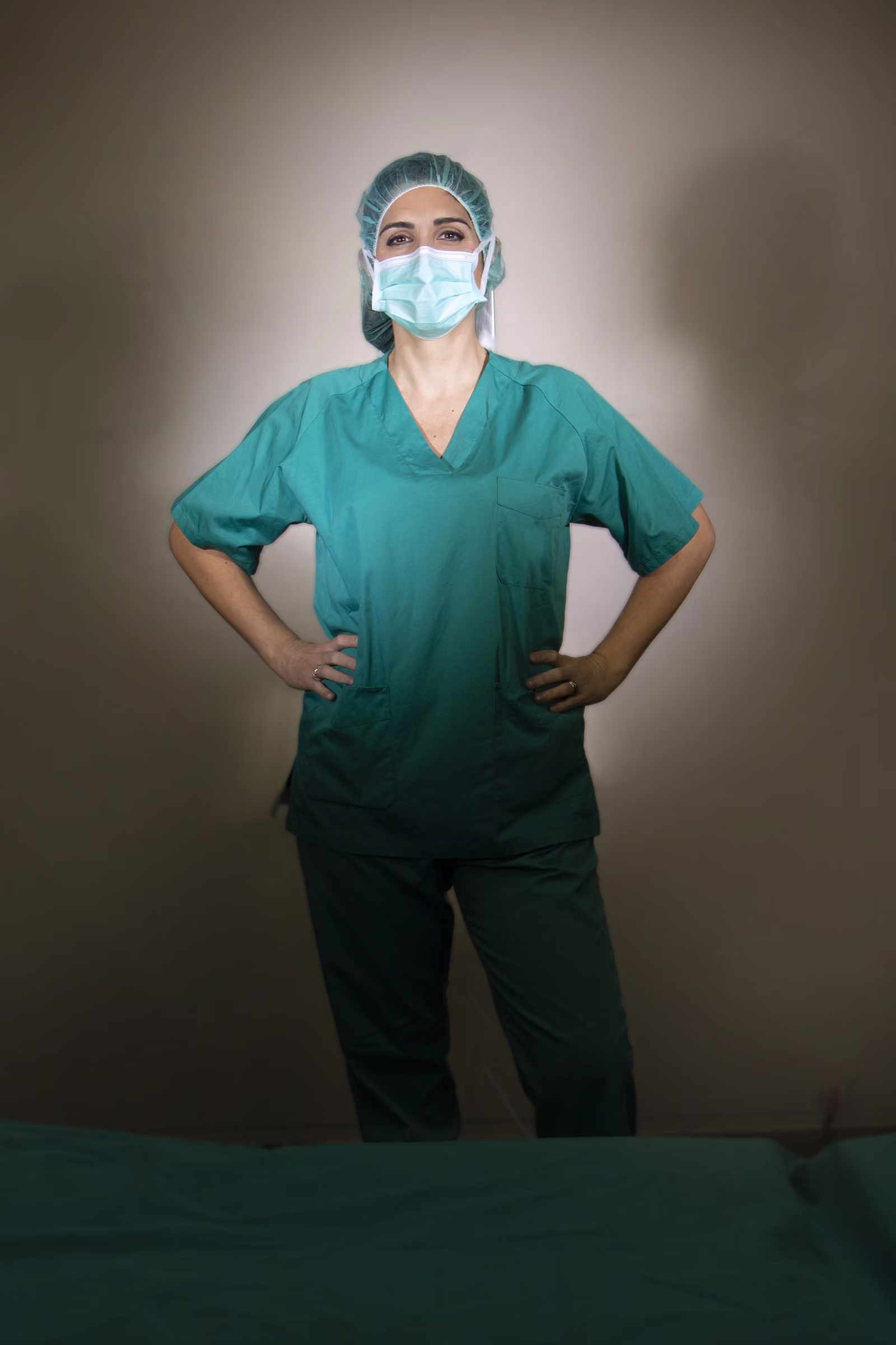 La doctora Marisa Gandía con pijama quirúrgico
